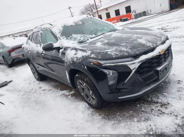 KL77LHEP6SC177757 2025 CHEVROLET TRAX - Image 1