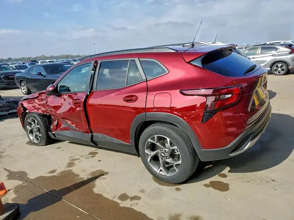 KL77LHEP6SC182604 2025 CHEVROLET TRAX - Image 2