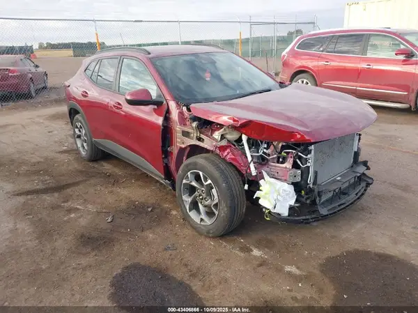 KL77LHEP6SC190248 2025 CHEVROLET TRAX - Image 1