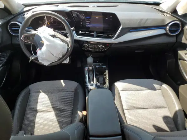 KL77LHEP6SC207565 2025 CHEVROLET TRAX - Image 8
