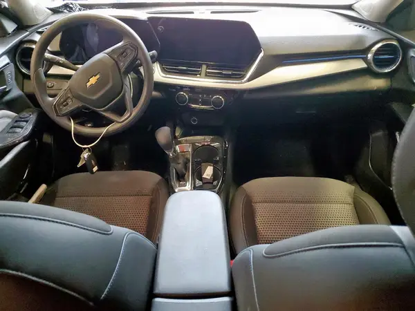 KL77LHEP6SC217657 2025 CHEVROLET TRAX - Image 8