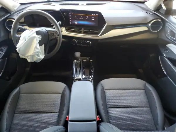 KL77LHEP6SC224544 2025 CHEVROLET TRAX - Image 8