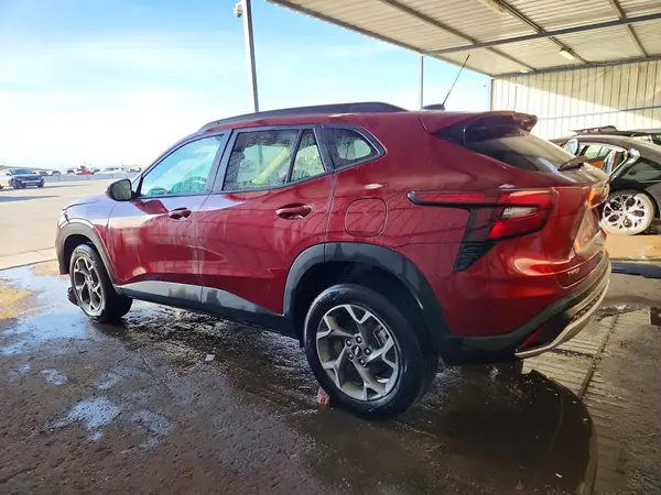 KL77LHEP6SC228691 2025 CHEVROLET TRAX - Image 2