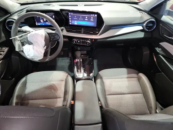 KL77LHEP6SC229405 2025 CHEVROLET TRAX - Image 8
