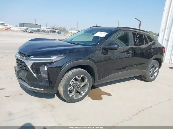 KL77LHEP6SC230960 2025 CHEVROLET TRAX - Image 2