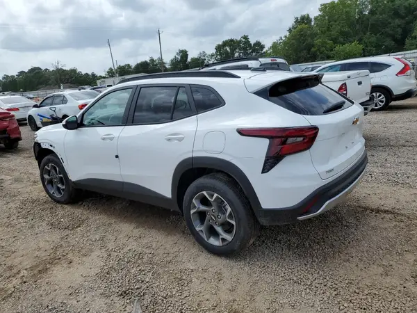 KL77LHEP6SC234989 2025 CHEVROLET TRAX - Image 2