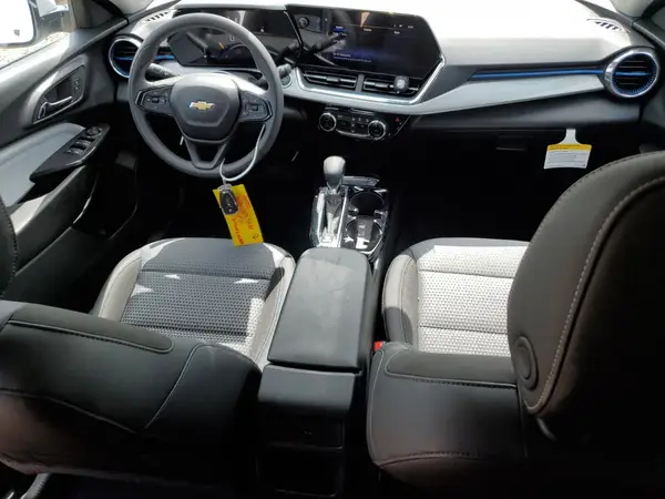 KL77LHEP6SC234989 2025 CHEVROLET TRAX - Image 8
