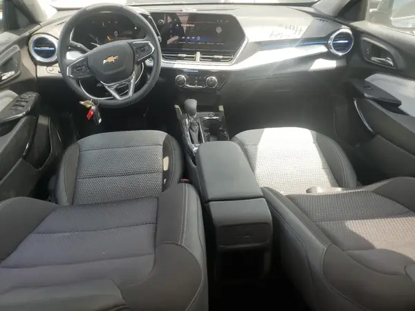 KL77LHEP6SC235544 2025 CHEVROLET TRAX - Image 8