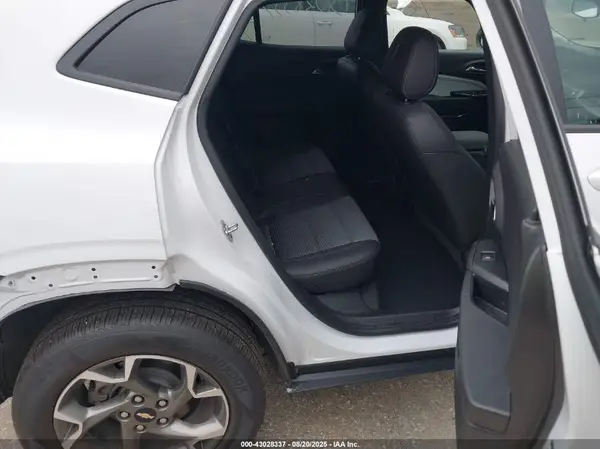 KL77LHEP6SC245460 2025 CHEVROLET TRAX - Image 8