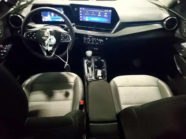 KL77LHEP6SC245541 2025 CHEVROLET TRAX - Image 8