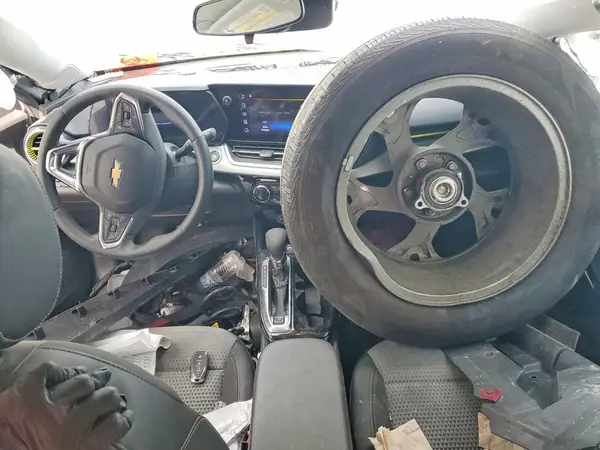 KL77LHEP6SC250481 2025 CHEVROLET TRAX - Image 8