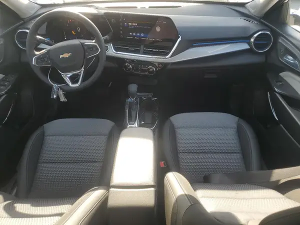 KL77LHEP6SC267314 2025 CHEVROLET TRAX - Image 8
