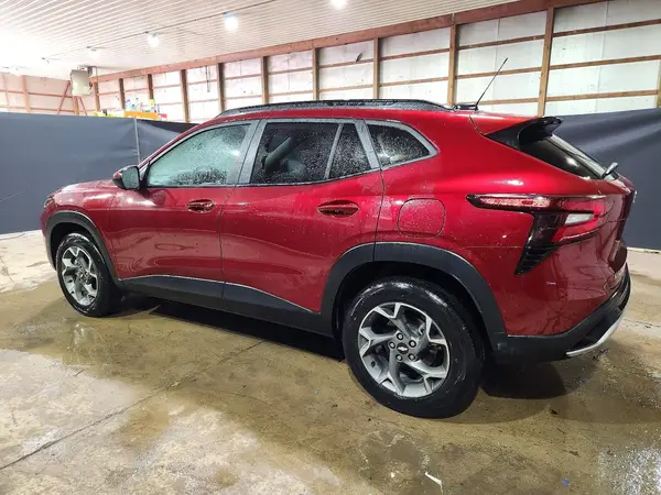 KL77LHEP6SC280614 2025 CHEVROLET TRAX - Image 2