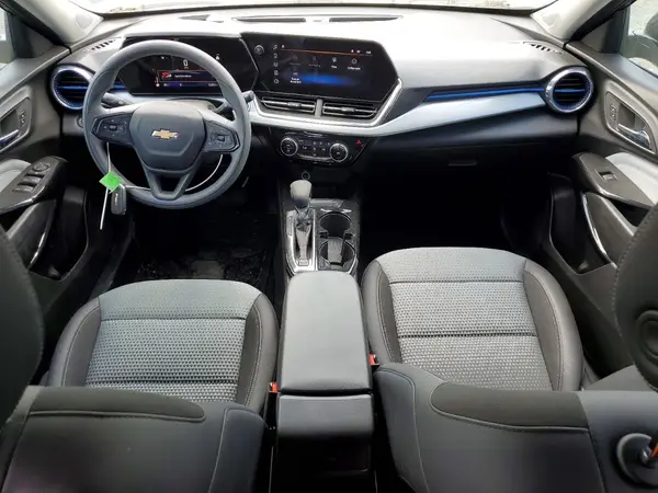 KL77LHEP6SC285053 2025 CHEVROLET TRAX - Image 8