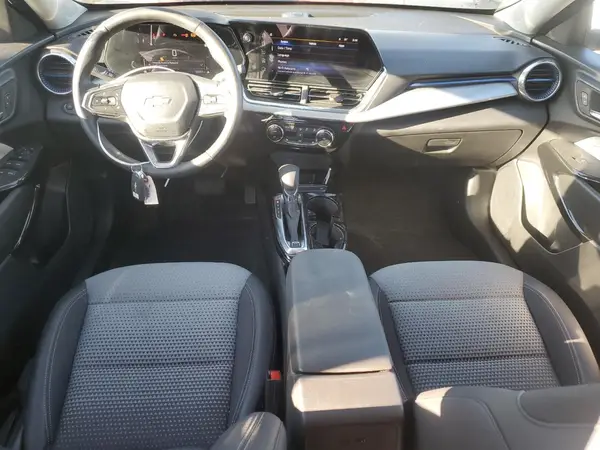 KL77LHEP6SC285487 2025 CHEVROLET TRAX - Image 8