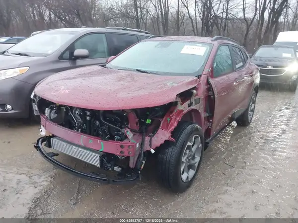 KL77LHEP6SC292097 2025 CHEVROLET TRAX - Image 2