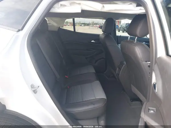 KL77LHEP6SC323199 2025 CHEVROLET TRAX - Image 8