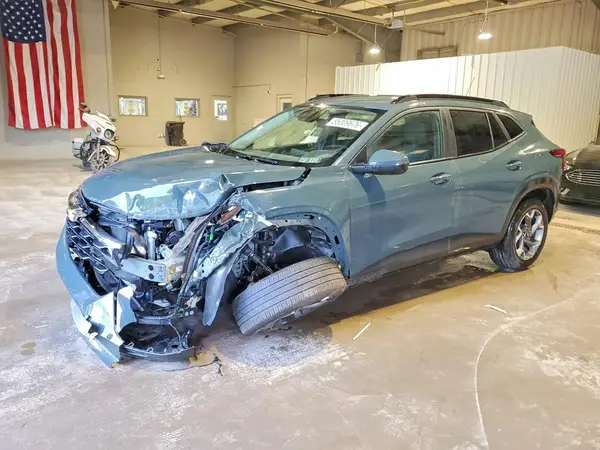 KL77LHEP6SC324353 2025 CHEVROLET TRAX - Image 1