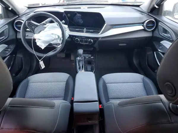 KL77LHEP6SC325406 2025 CHEVROLET TRAX - Image 8