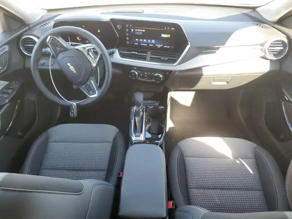 KL77LHEP6SC342657 2025 CHEVROLET TRAX - Image 8