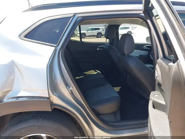 KL77LHEP6TC034163 2026 CHEVROLET TRAX - Image 8