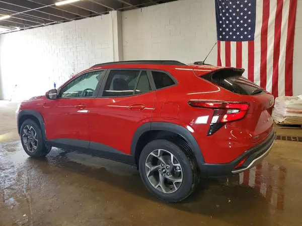 KL77LHEP6TC039735 2026 CHEVROLET TRAX - Image 2