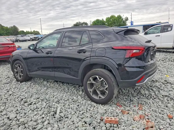 KL77LHEP6TC087753 2026 CHEVROLET TRAX - Image 2