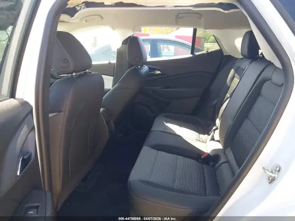 KL77LHEP6TC120752 2026 CHEVROLET TRAX - Image 8