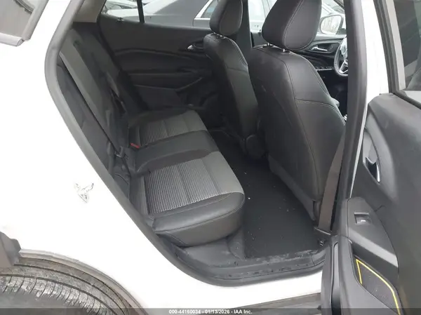 KL77LHEP7SC006337 2025 CHEVROLET TRAX - Image 8