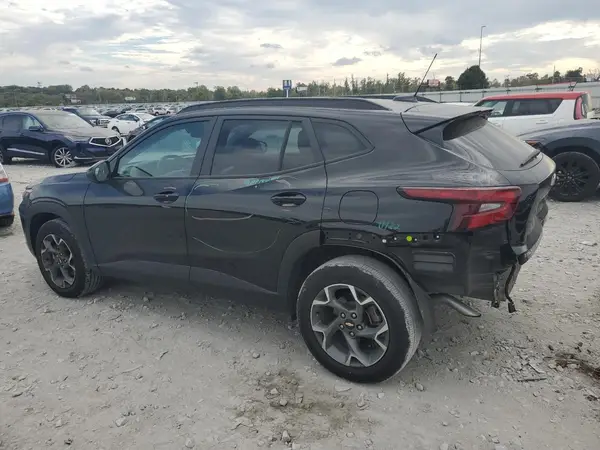KL77LHEP7SC012252 2025 CHEVROLET TRAX - Image 2