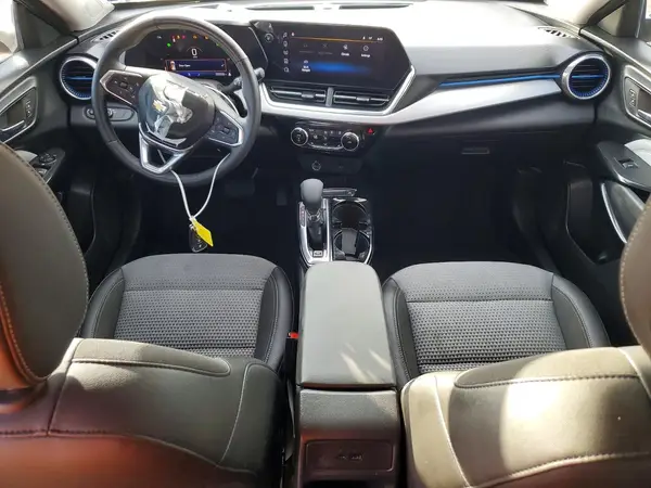 KL77LHEP7SC018911 2025 CHEVROLET TRAX - Image 8