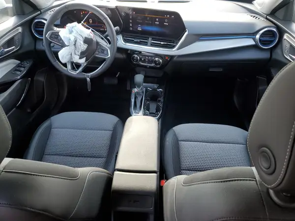 KL77LHEP7SC048815 2025 CHEVROLET TRAX - Image 8