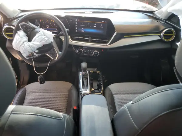 KL77LHEP7SC061774 2025 CHEVROLET TRAX - Image 8