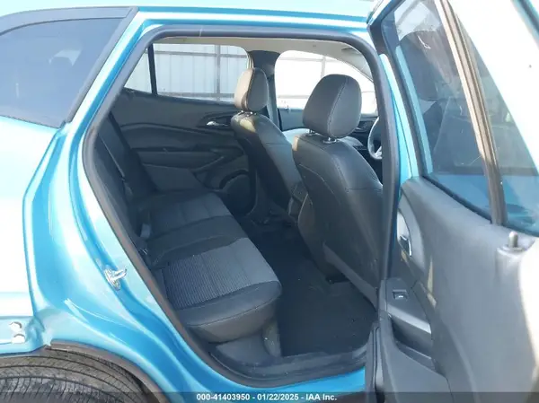 KL77LHEP7SC088327 2025 CHEVROLET TRAX - Image 8
