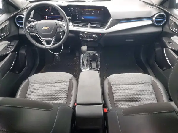 KL77LHEP7SC105708 2025 CHEVROLET TRAX - Image 8