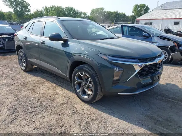 KL77LHEP7SC121729 2025 CHEVROLET TRAX - Image 1