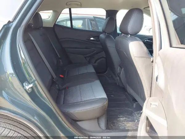 KL77LHEP7SC121729 2025 CHEVROLET TRAX - Image 8