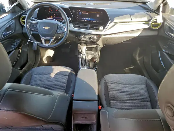KL77LHEP7SC122993 2025 CHEVROLET TRAX - Image 8