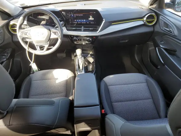 KL77LHEP7SC139860 2025 CHEVROLET TRAX - Image 8