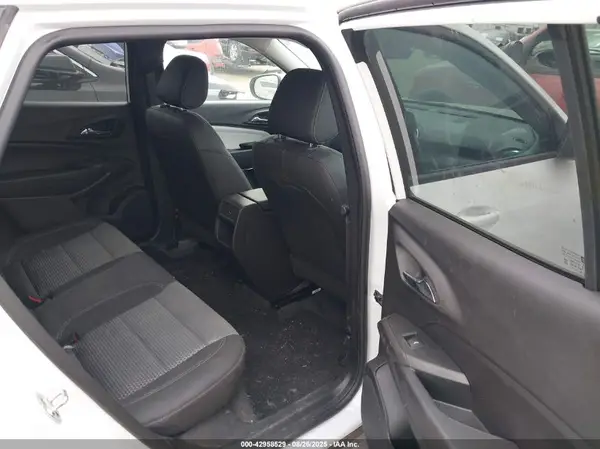KL77LHEP7SC144962 2025 CHEVROLET TRAX - Image 8
