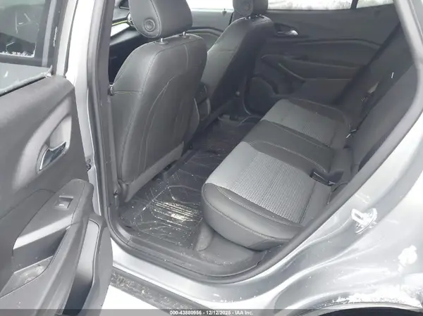 KL77LHEP7SC145707 2025 CHEVROLET TRAX - Image 8