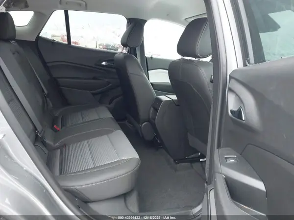 KL77LHEP7SC146078 2025 CHEVROLET TRAX - Image 8