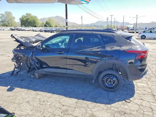 KL77LHEP7SC154133 2025 CHEVROLET TRAX - Image 2