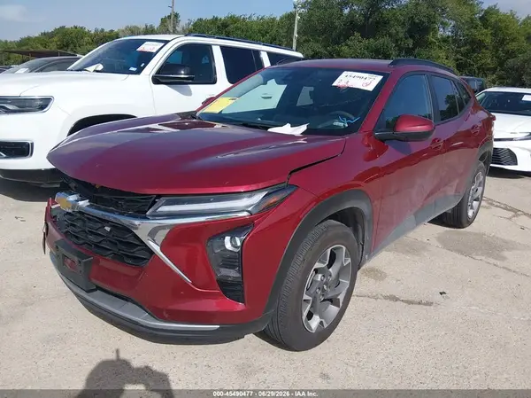 KL77LHEP7SC174477 2025 CHEVROLET TRAX - Image 2