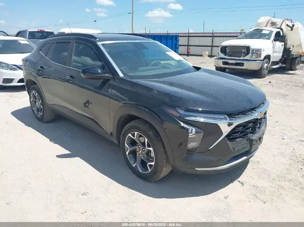 KL77LHEP7SC184152 2025 CHEVROLET TRAX - Image 1