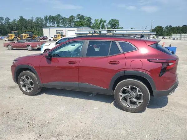 KL77LHEP7SC187018 2025 CHEVROLET TRAX - Image 2