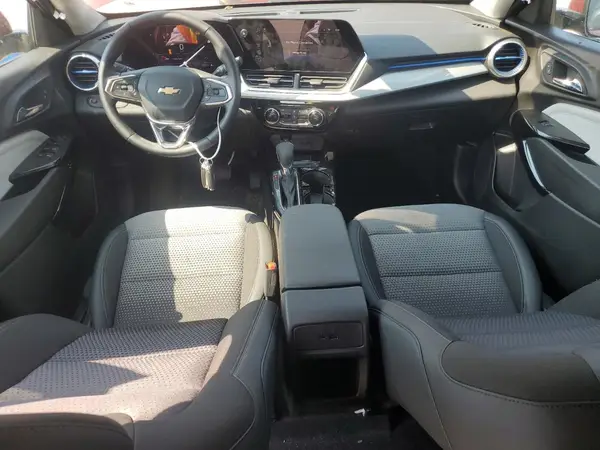 KL77LHEP7SC187018 2025 CHEVROLET TRAX - Image 8