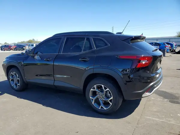 KL77LHEP7SC194552 2025 CHEVROLET TRAX - Image 2