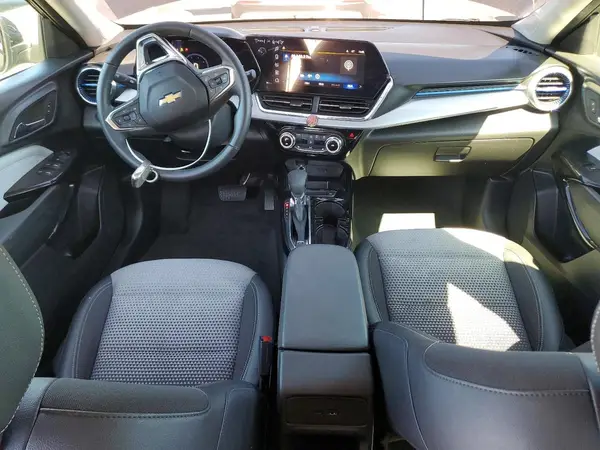 KL77LHEP7SC194552 2025 CHEVROLET TRAX - Image 8