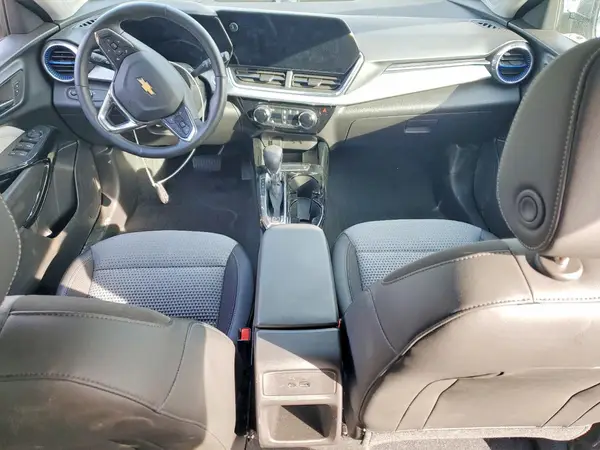 KL77LHEP7SC195751 2025 CHEVROLET TRAX - Image 8